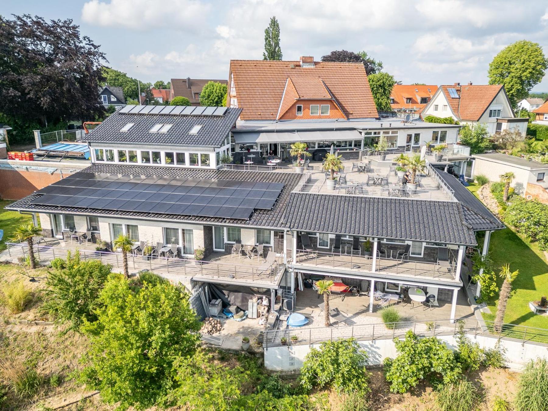 Hotel Zum Halbmond Lauenburg Exterior photo